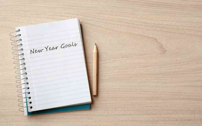 Introduction to the topic of New Year celebrations and setting goals